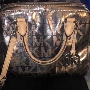Michael kors purse